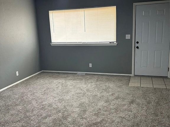 4th image of 1436 E Moses St