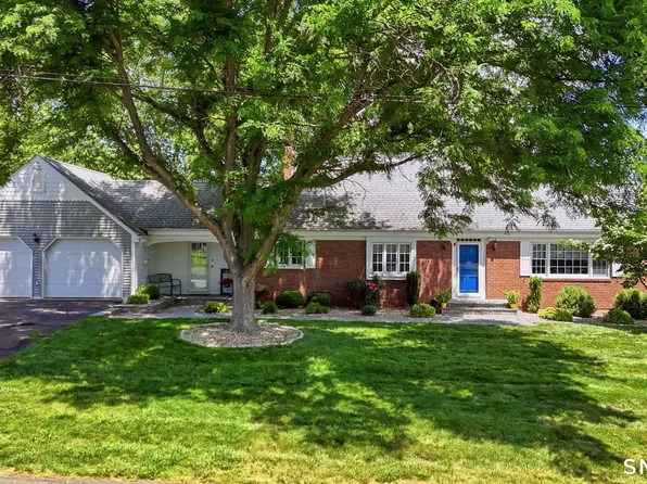 9 Pond Side Drive, Wethersfield, CT 06109