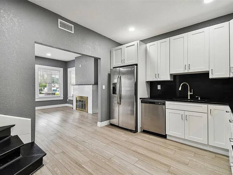 6810 N Navin Ave — Photo 15