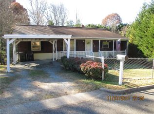 112 Willowbrook Cir, Lexington, NC 27295