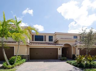 124 Riverwalk Cir W, Plantation, FL 33325
