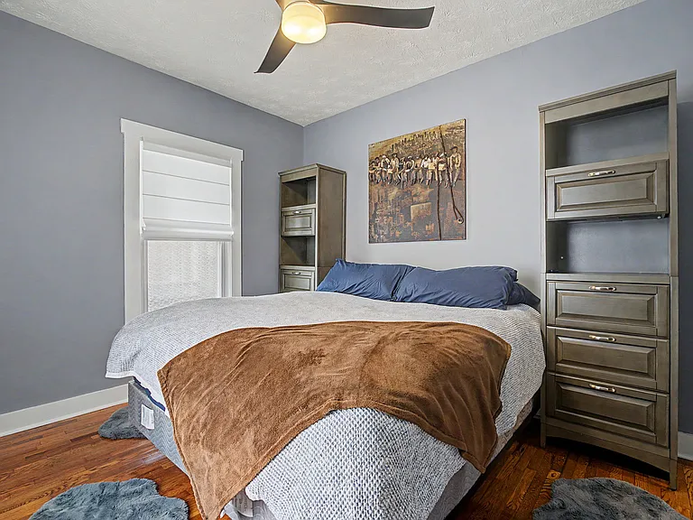 338 Elm St — Photo 8