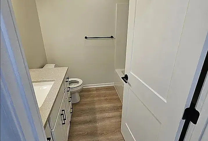 Spacious 3-Bed, 2-Bath Townhouse for Rent in Kansas City, Kansas - Available Nov 2026 — Photo 3