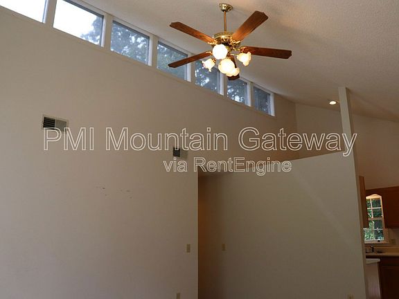 4th image of 48 Primrose Dr #B