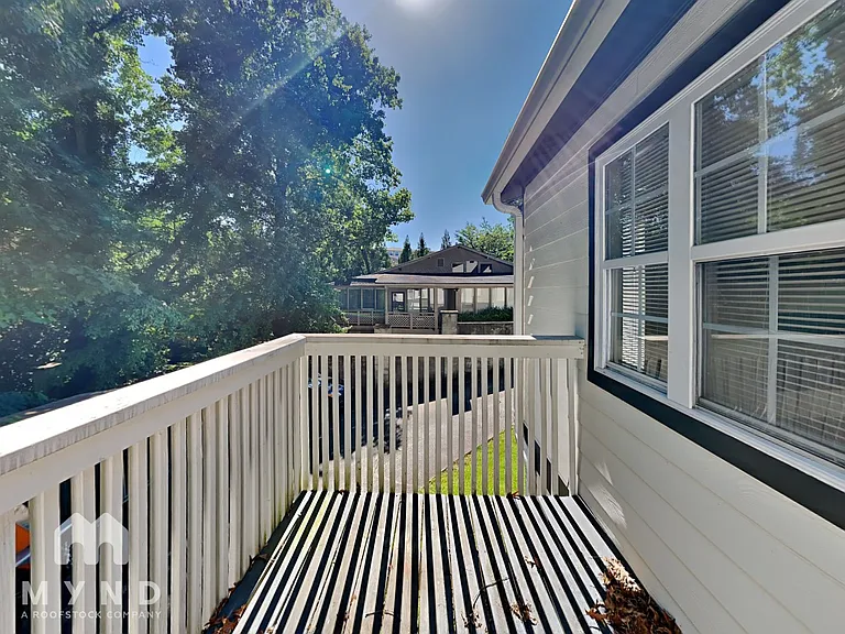 305 Franklin Rd — Photo 15