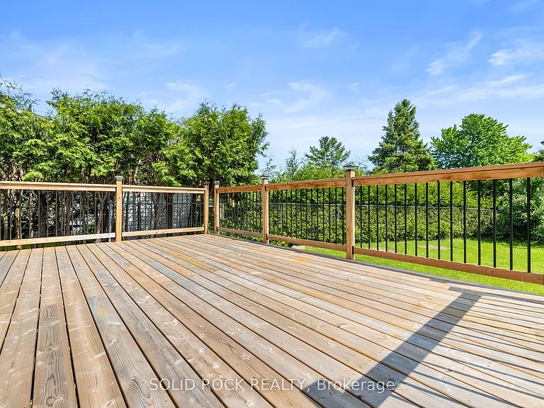 1631 Charbonneau St — Photo 17