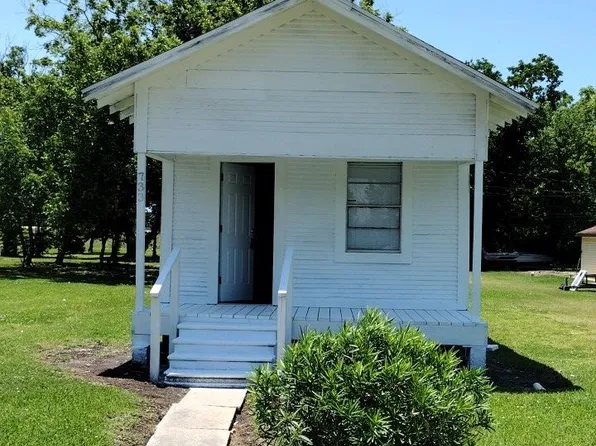 733 Herget Ave, Port Arthur, TX 77640
