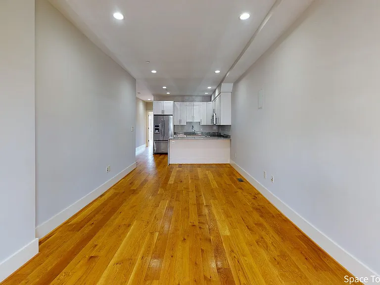1157 Oates St NE #1A — Photo 5