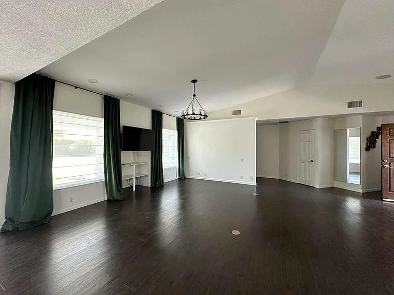 30925 Avenida Juarez — Photo 5
