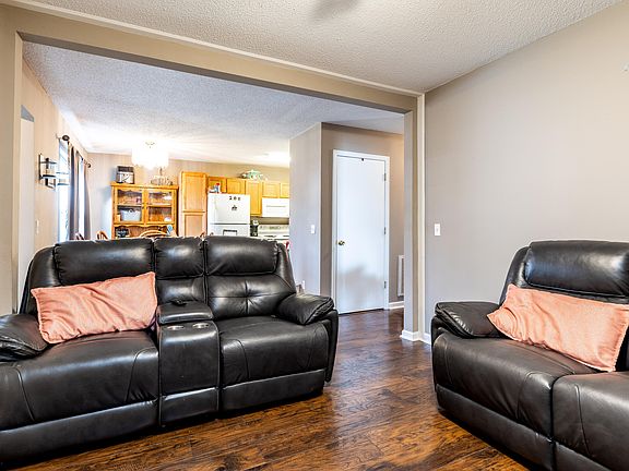 4th image of 7428 Furness Way