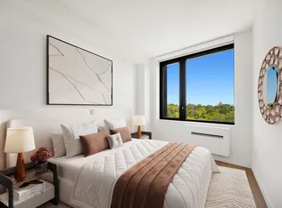 11 Ocean Parkway 1029 image 1 of 26