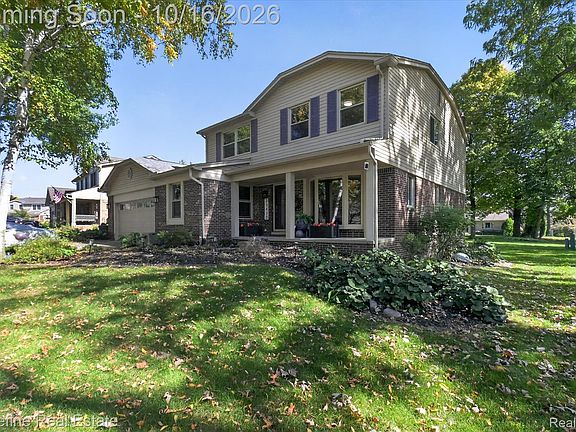 3rd image of 23430 Winthrop Ct