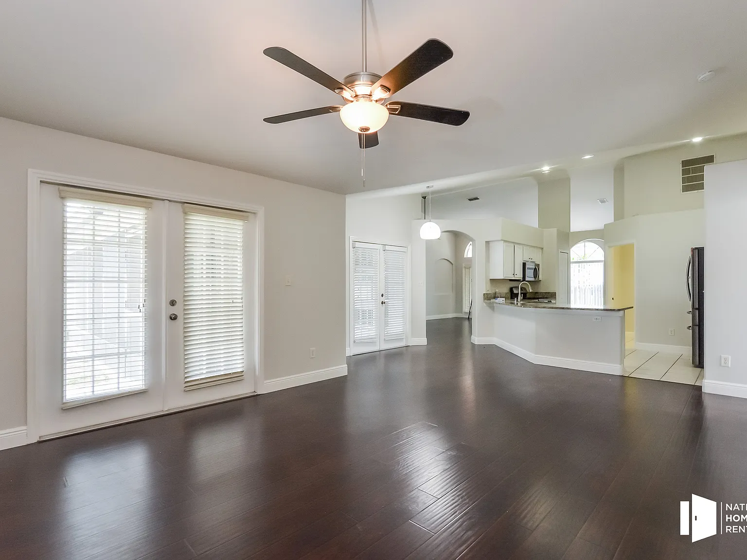4 bed, 3.0 bath, 2116 sqft, $2,695 — Photo 4