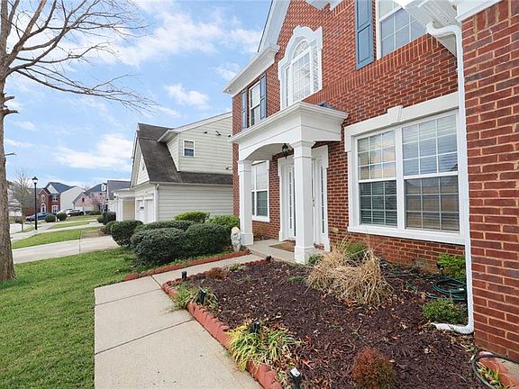 4th image of 3251 Telford Ter SW