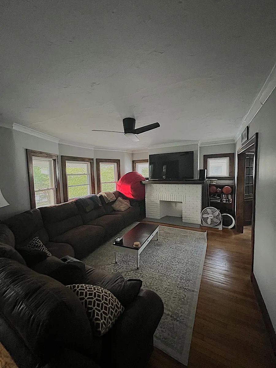 Living Room - 14923 Delaware Ave #14923