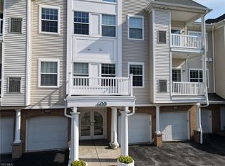 608 Aqua Marine Blvd, Avon Lake, OH 44012