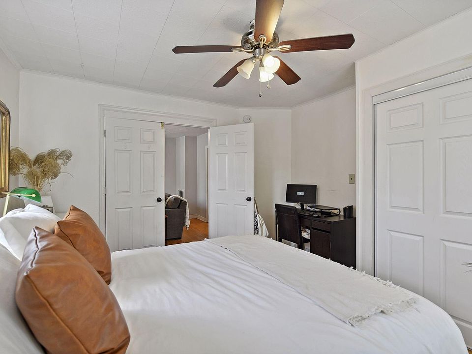 1st image of 1406 Grand St NE #2