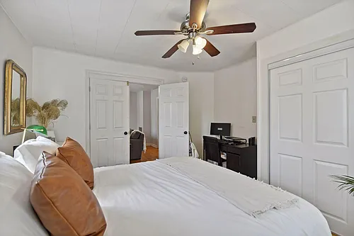 1406 Grand St NE #2 Photo 1