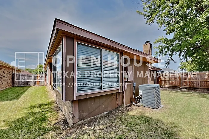 400 Valley Mills Dr — Photo 18