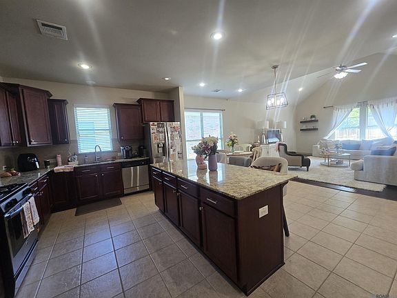 4th image of 1412 Alouette Dr