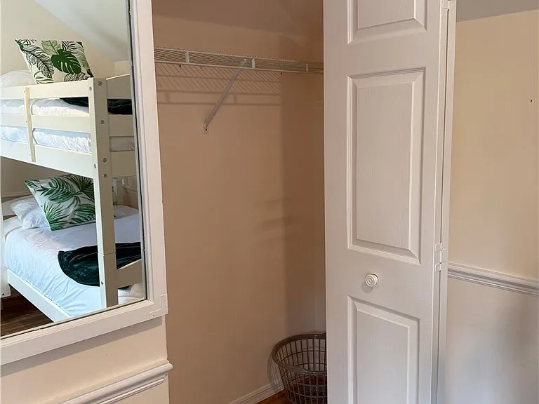 15009 Cloverdale Dr — Photo 17