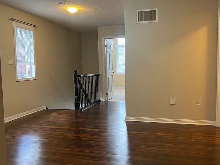 870 McEwan Dr — Photo 4