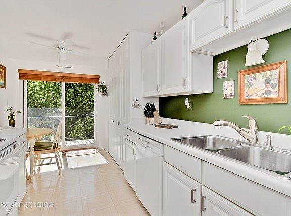 4th image of 1702 Mill St APT 407
