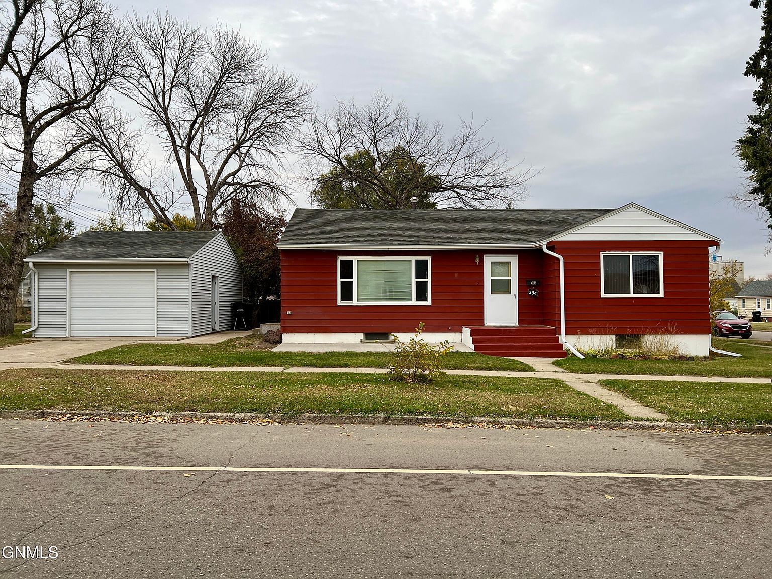 304 9th Ave W, Williston, ND 58801 Zillow