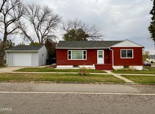 304 9th Ave W, Williston, ND 58801