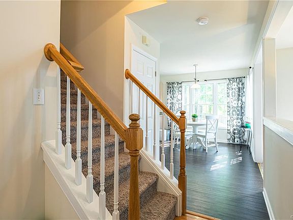 4th image of 10612 Atkins Grove Ct