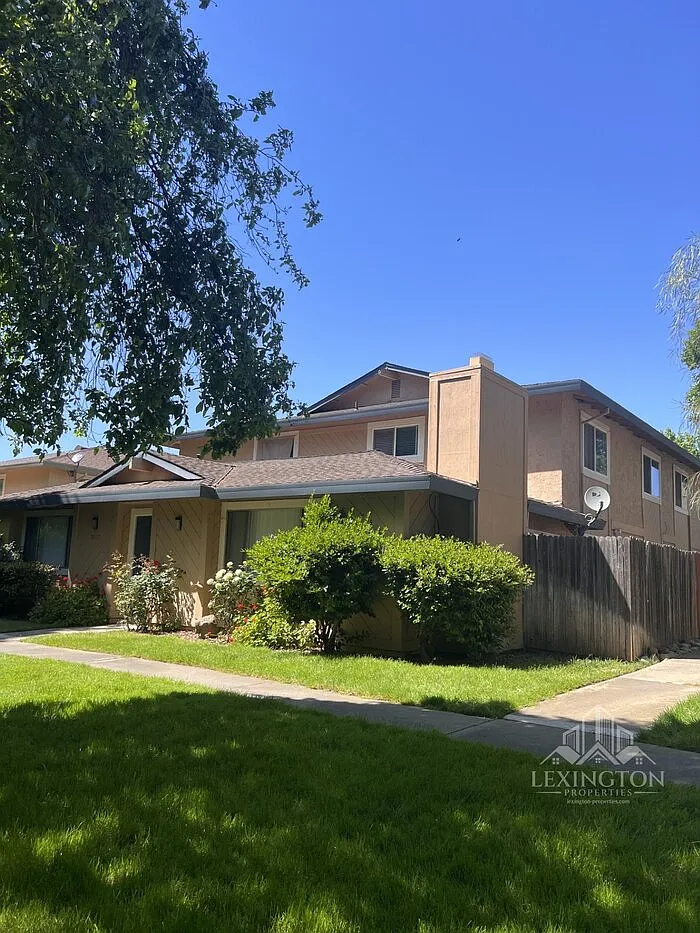 2 bed, 1.0 bath, 750 sqft, $1,600 — Photo 1