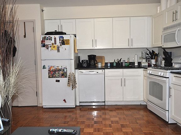 5th image of 218 Myrtle Ave APT 4G