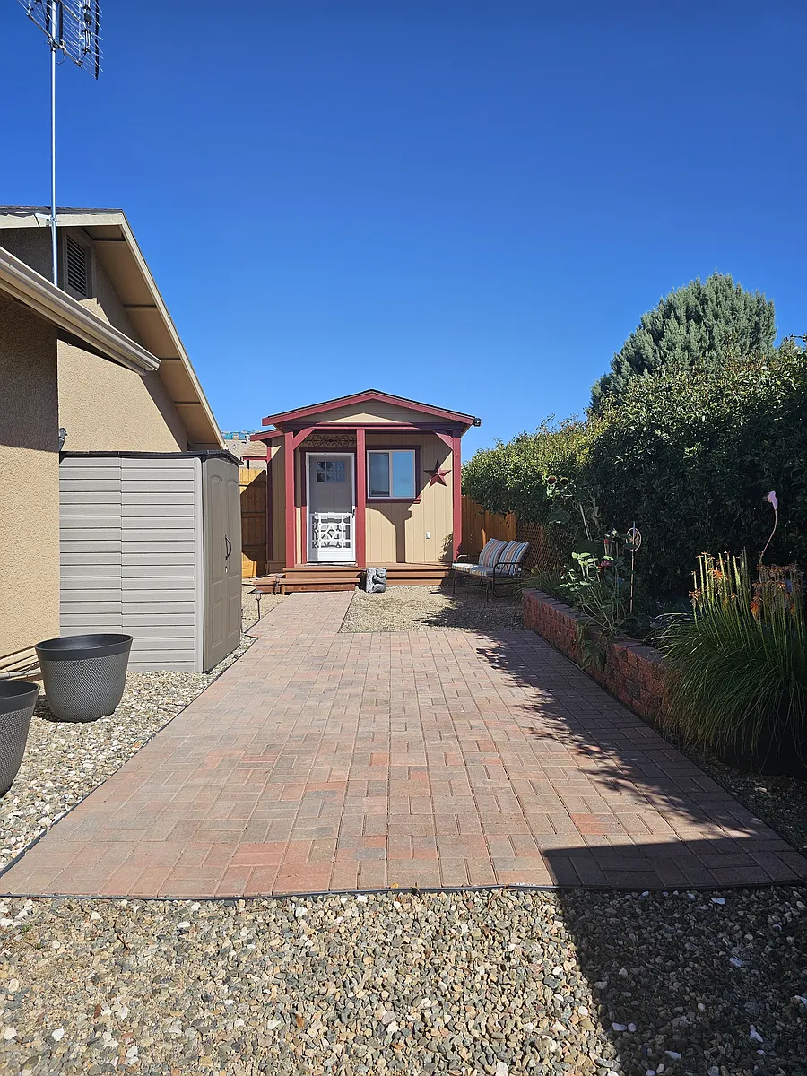 Building Photo - 4300 N Cypress Cir #A