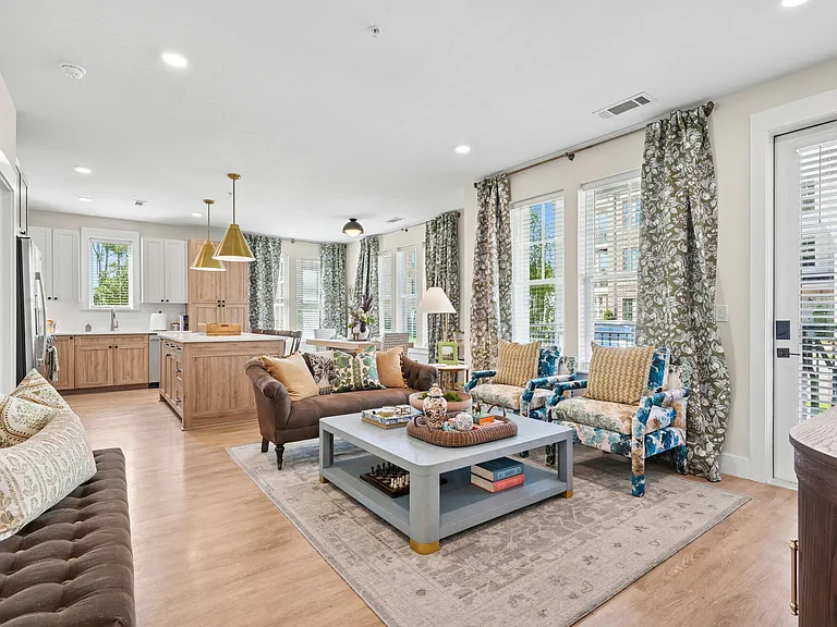 NOVEL Davidson by Crescent Communities — Photo 26