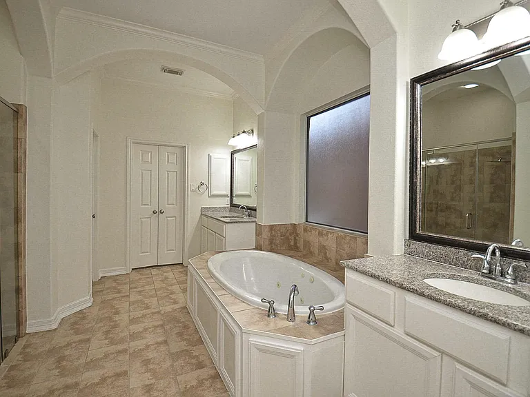21010 Kelliwood Park Ln — Photo 18