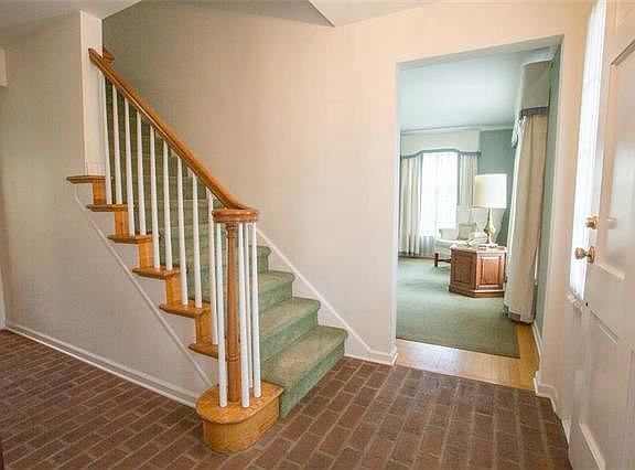5th image of 108 Moreland Ave
