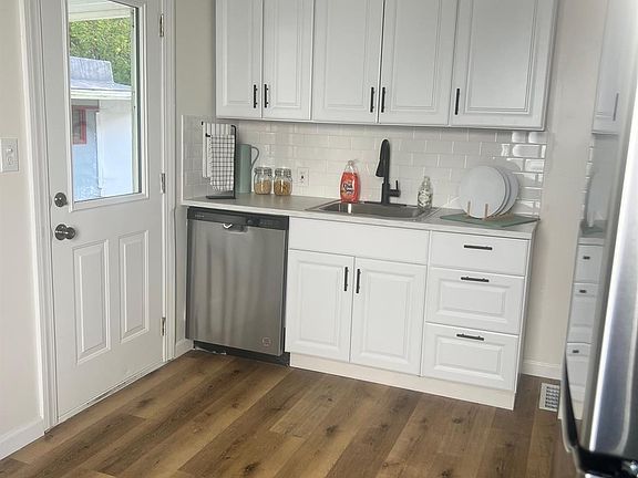 4th image of 1758 Ashbrook Dr