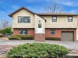 612 Grove Ave, Edison, NJ 08820