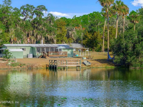 215 SARATOGA Drive, Satsuma, FL 32189