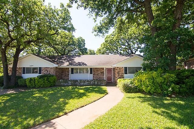 1st image of 716 Monette Dr