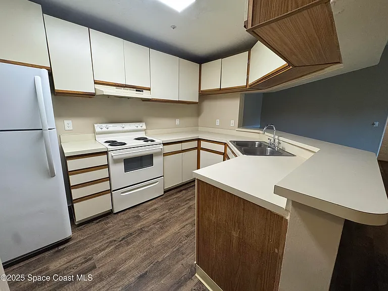 7667 N Wickham Rd #1515 — Photo 15
