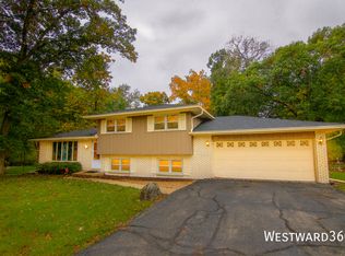 16 Longwood Dr, Joliet, IL