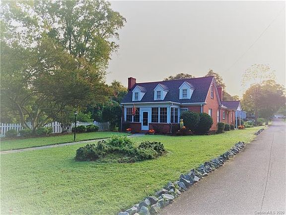 2nd image of 333 S Main St