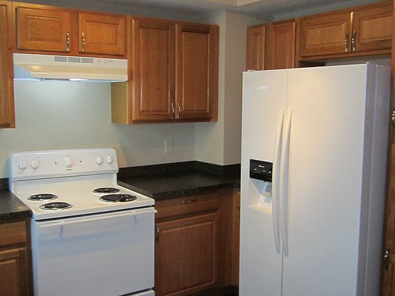 4th image of 409 Van Buren Ave