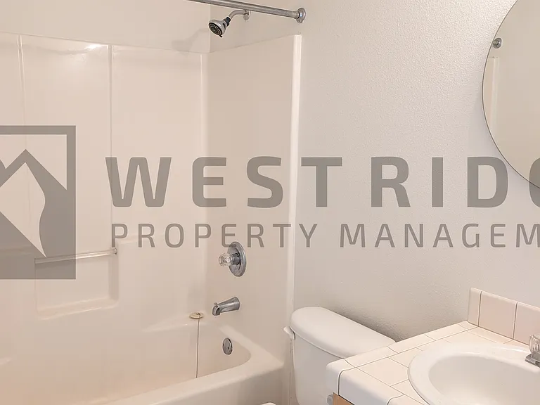519 SW 207th Ave — Photo 17