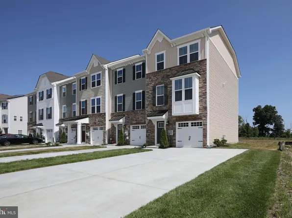 112 Roundstone Run, Woolwich Township, NJ 08085