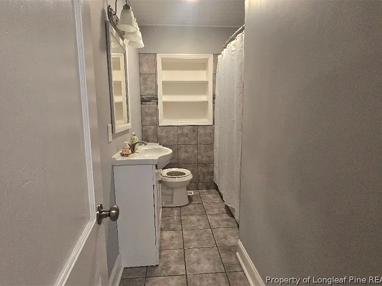 506 Roxie Ave — Photo 7