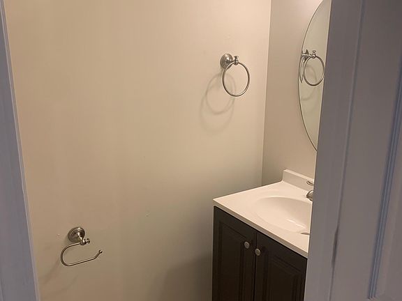 3rd image of 3139 Golden Dale Ln