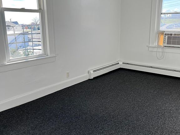 4th image of 50 Huber Pl Floor 2