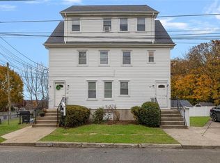 156 Yeoman Ave, Cranston, RI 02920